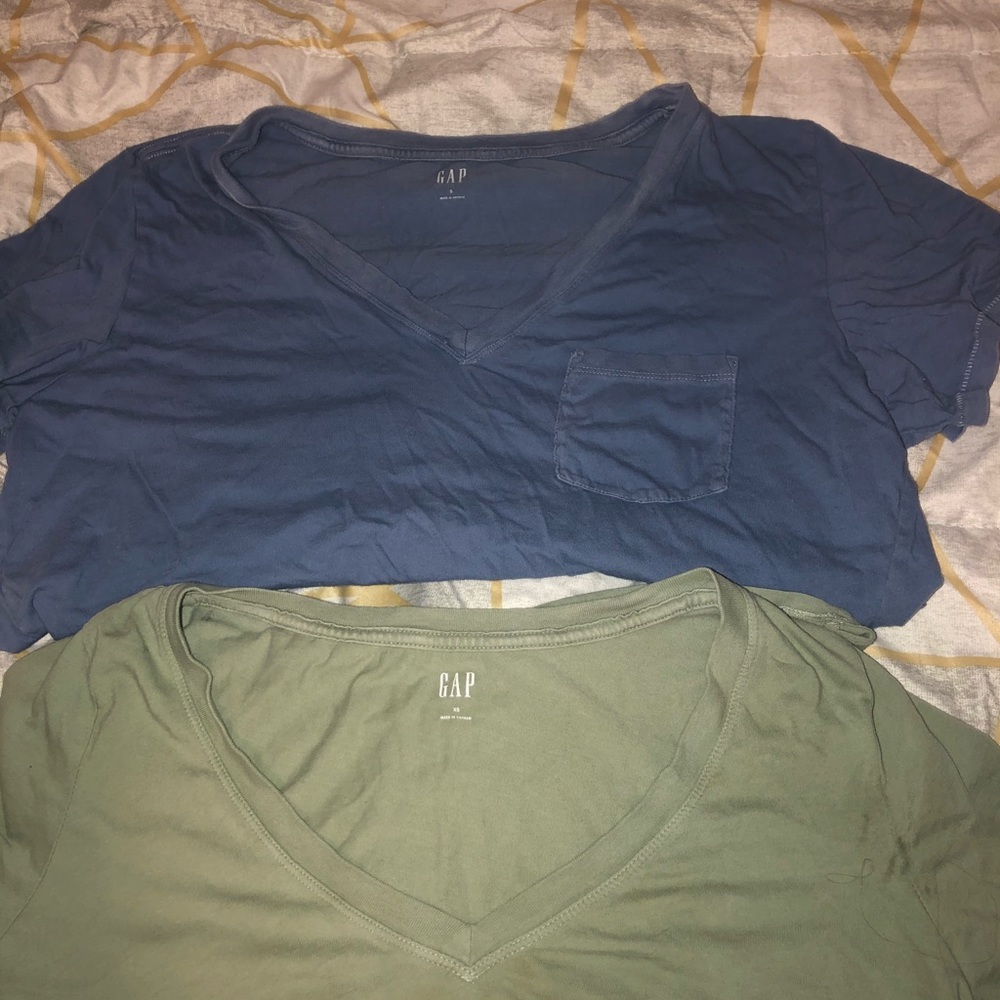 Gap V Neck t shirts